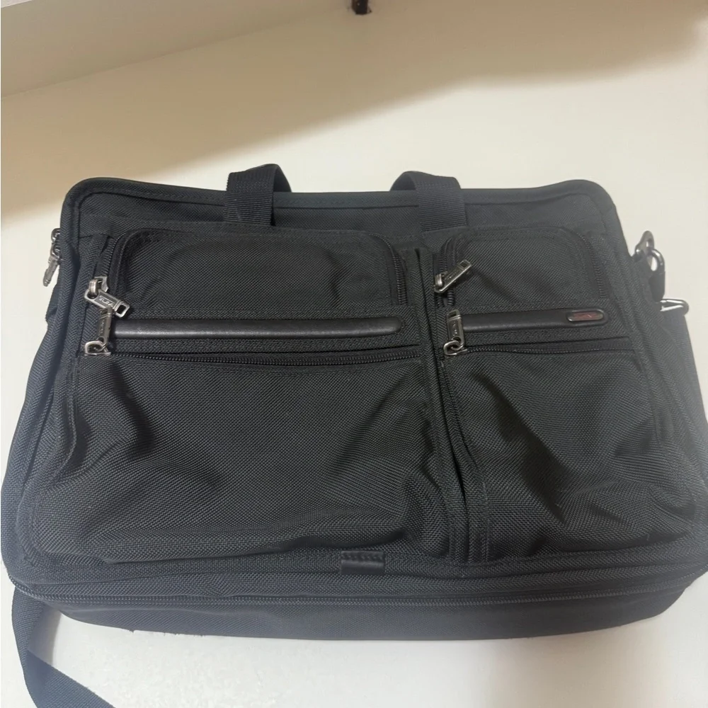 TUMI Alpha Expandable Briefcase Ballistic Nylon Laptop Messenger Bag Black